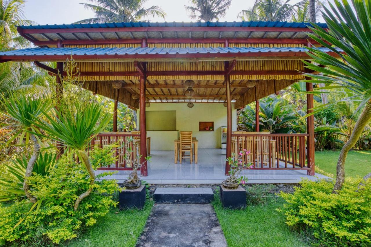 Ferienwohnung Puri Yalus Bungalow Toyapakeh Exterior foto